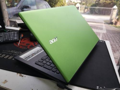 Ultimate business Laptop!*limited Edition*1000GB*ACER ASPIRE*i7-7500u*12GB DDR4*NVIDIA*R35K